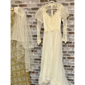 1980's Vintage Wedding Dress Bridal Gown Lace‎ Appliqué Long Sleeve w/ Veil